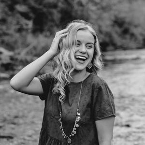 Meet your Posher, Abby